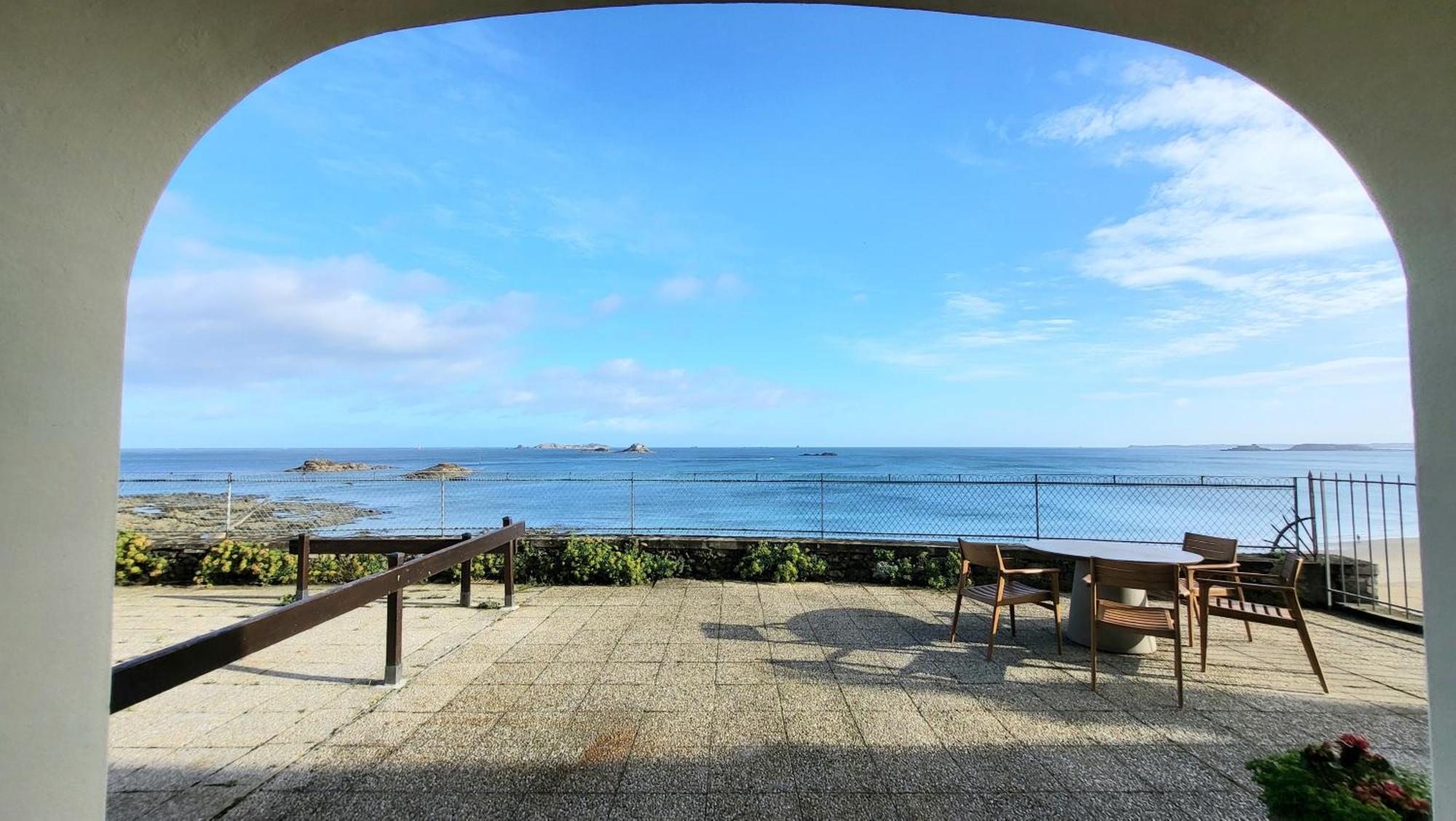 Vue Pleine Mer A La Perle Marine - La Terrasse 迪纳尔 外观 照片